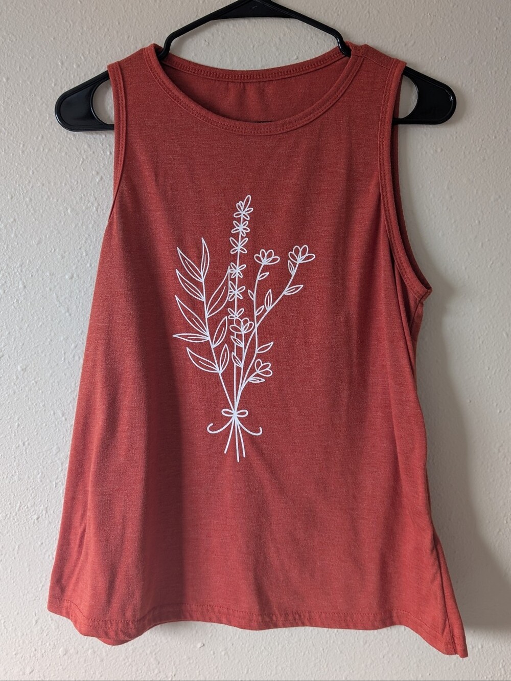 SHEIN Rust Red Floral Outline Tank Top